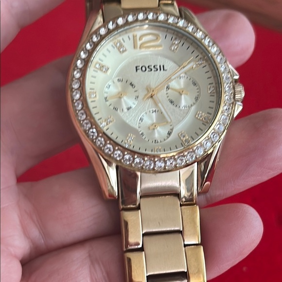 Fossil Women’s Riley Gold Watch main image 6